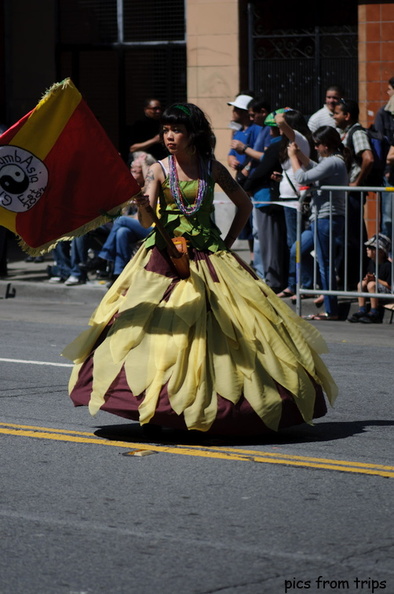 flag girl2010d14c086.jpg